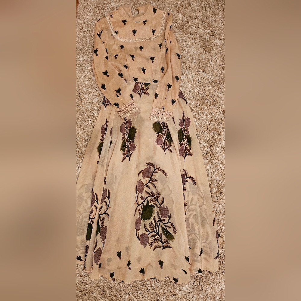Ritu Kumar Label Floral Beige Dress aso Kareena Kapoor XS Green Silk Maxi - Picture 6 of 10